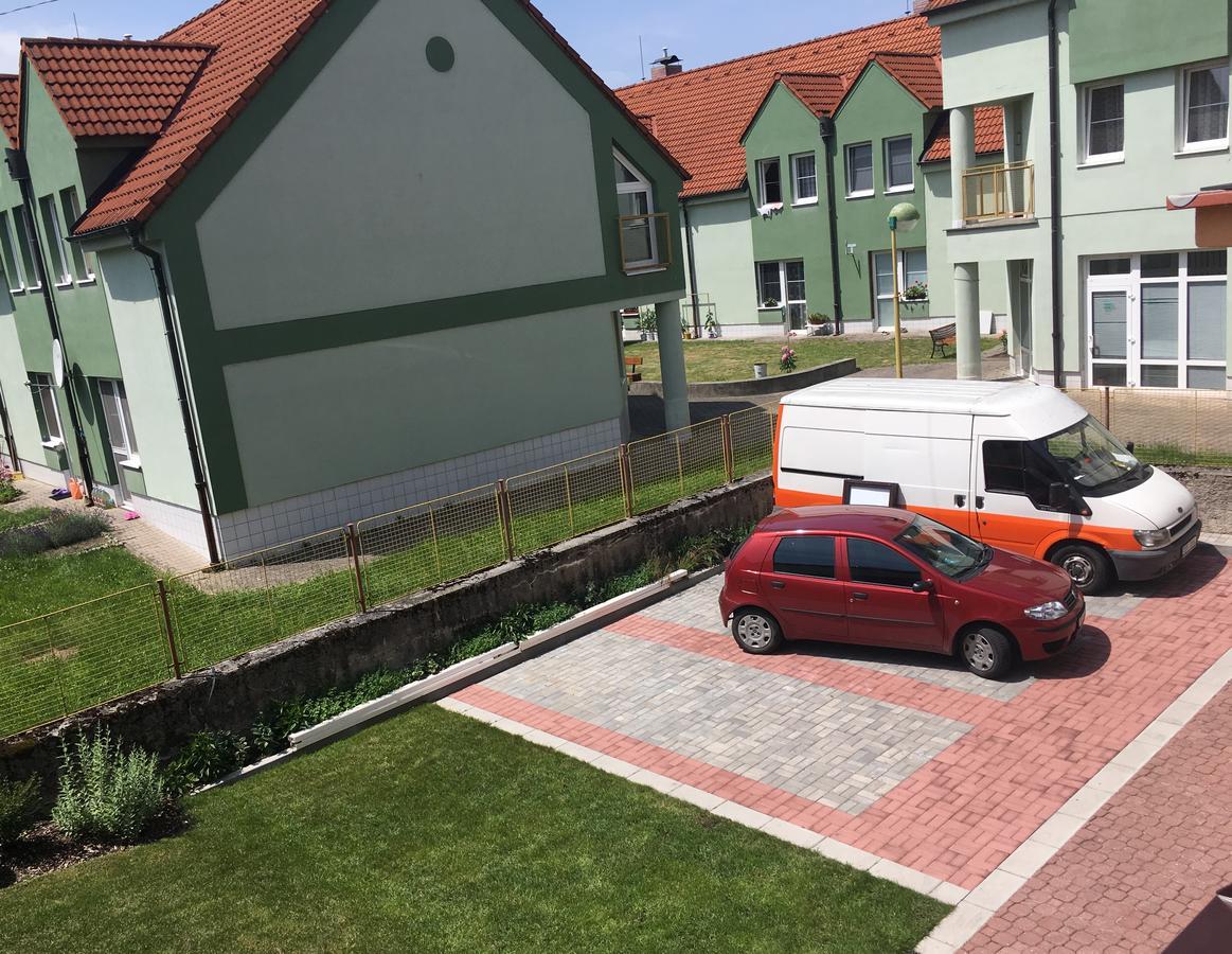 Apartmany Na Sadech Třeboň Exterior foto